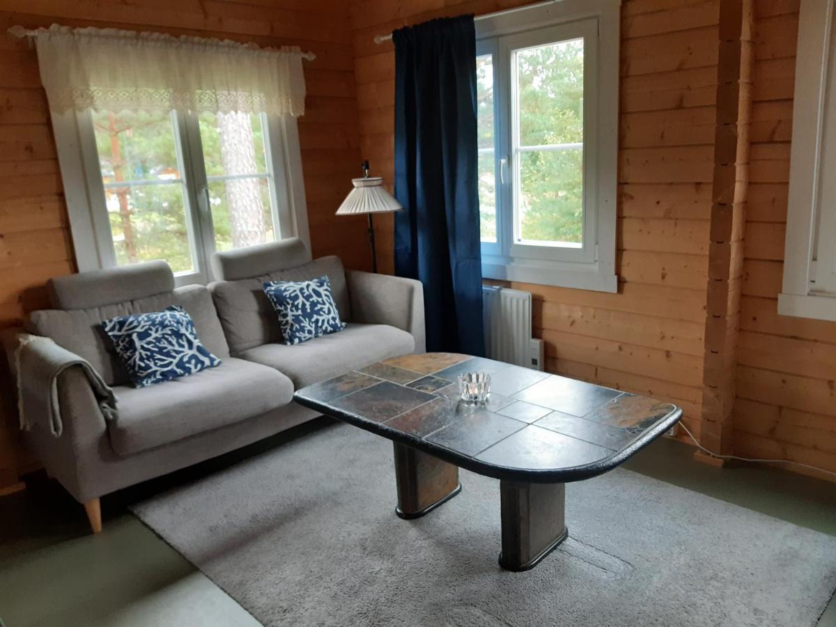 Froeya Timber Cottage Арвика Экстерьер фото
